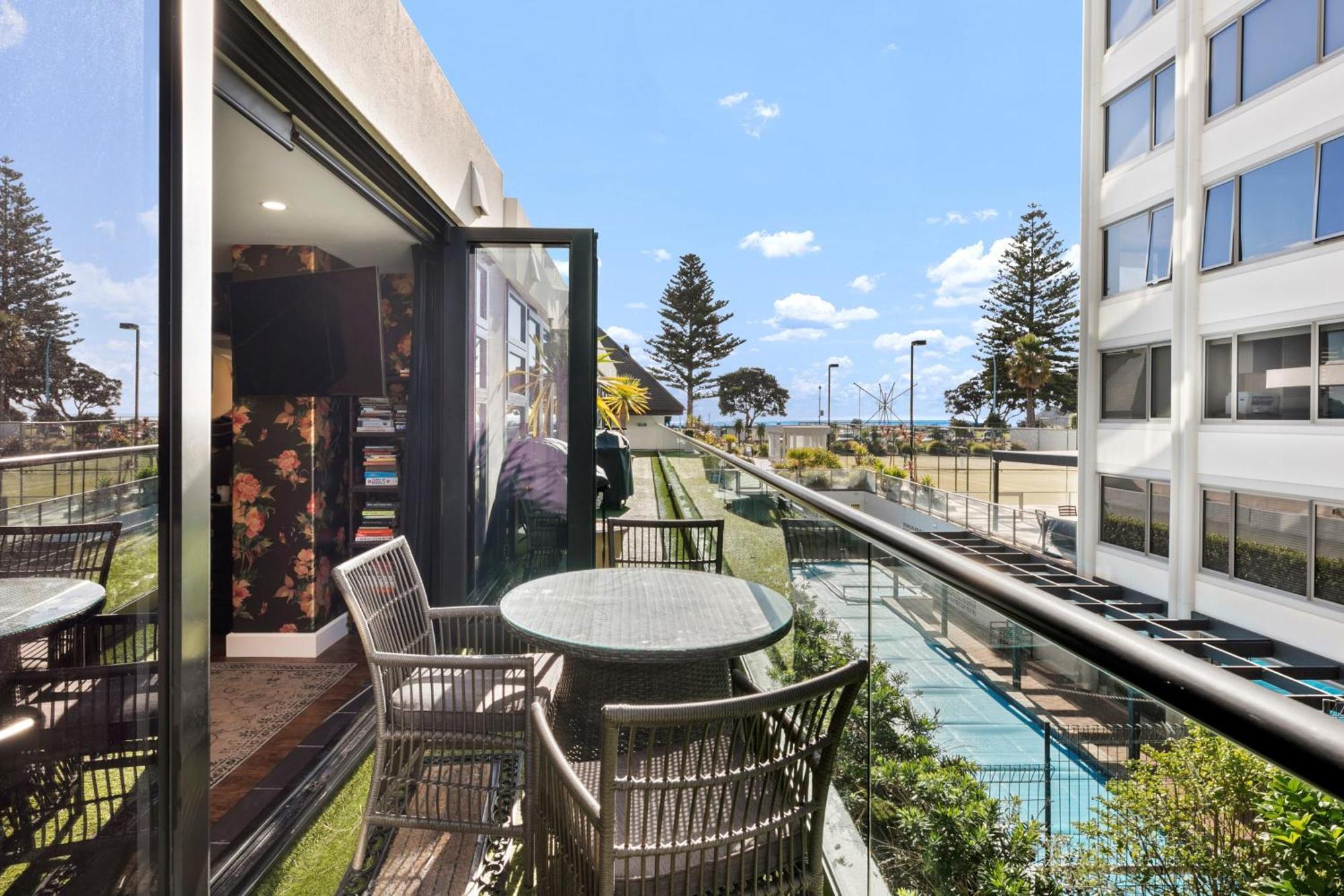 Marvelous Downtown Apartment Moments From Main Beach With Heated Pool, Gym And Parking Mount Maunganui Dış mekan fotoğraf